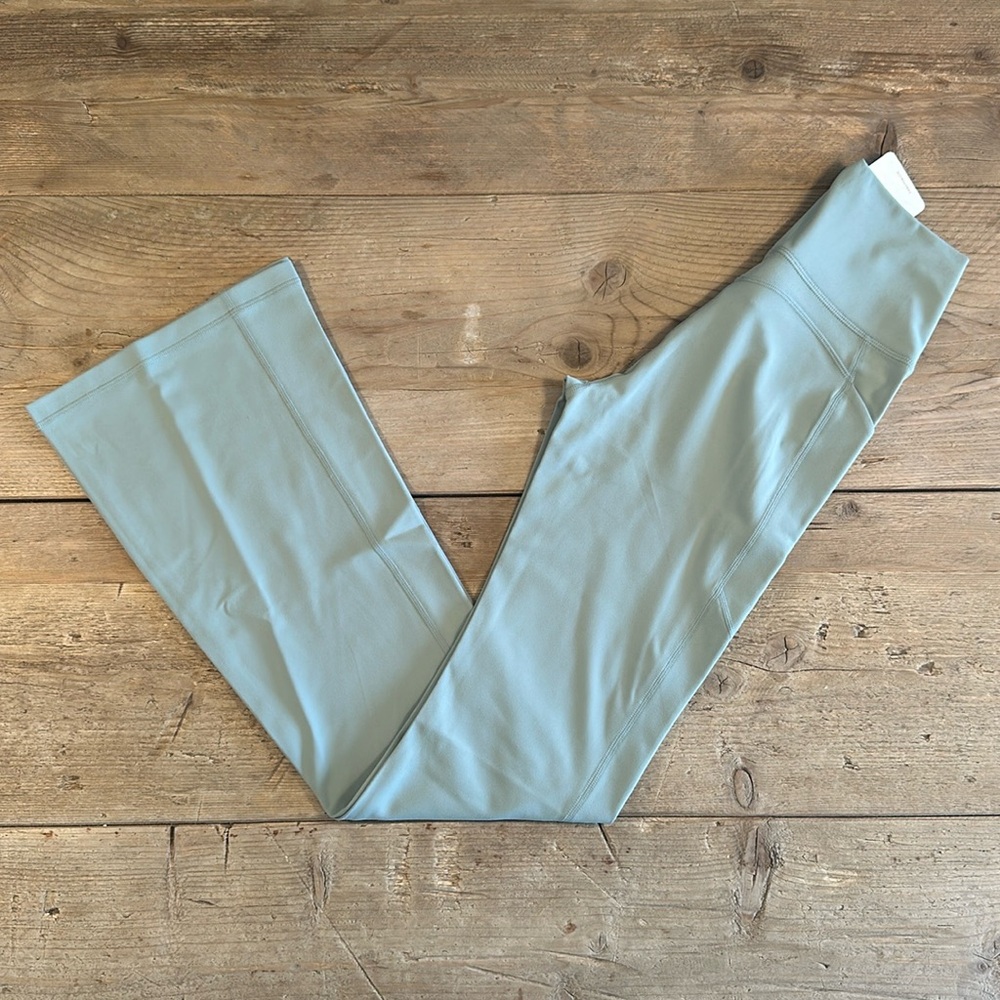 NWT- Fabletics Oasis Pureluxe HW Pocketed Kick Flare -SAGE GREY (32”) REG INSEAM - Picture 7 of 12